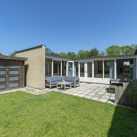 Cozy Bunglow With Garden Sint Maartensvlotbrug Exteriör bild