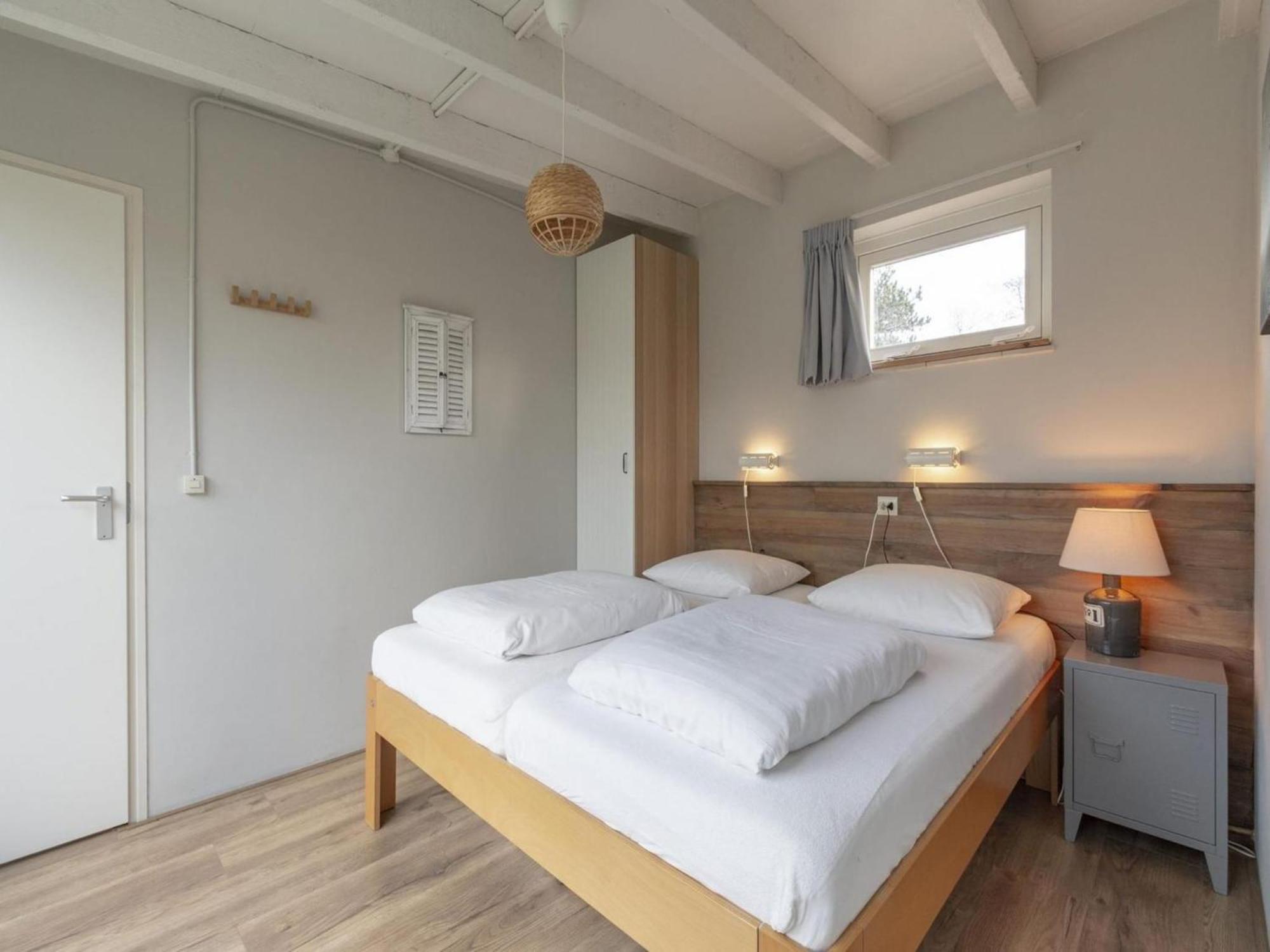 Cozy Bunglow With Garden Sint Maartensvlotbrug Exteriör bild